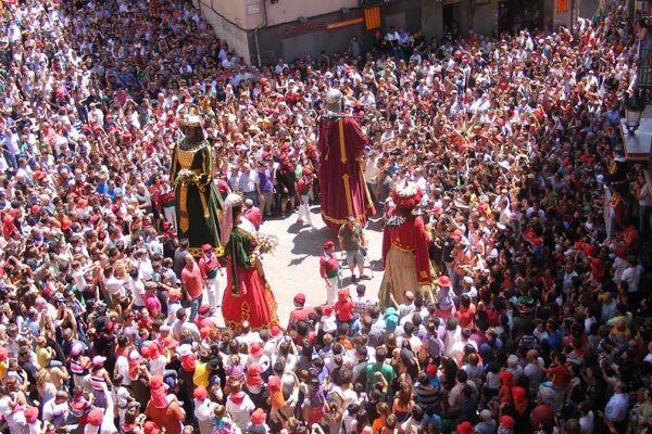 La Fiesta de la Patum barcelona virgen de la merce