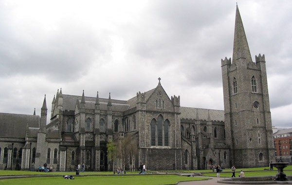 catedral-de-san-patricio-Irlanda-virgen-de-knock-maria-por-el-mundo