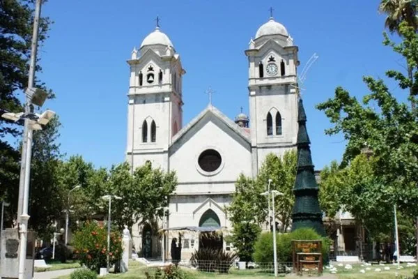 Parroquia de Nuestra Señora de Aránzazu. Victoria. Argentina