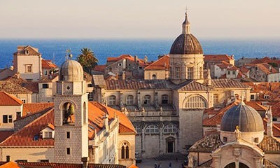 Casco-antiguo-de-Dubrovnik-maria-por-el-mundo
