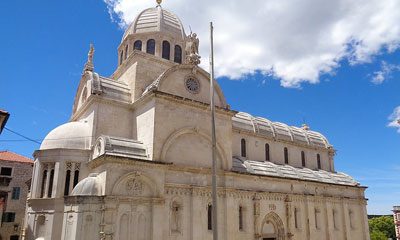 catedral-sibenik-virgen-de-medjugorje-maria-por-el-mundo