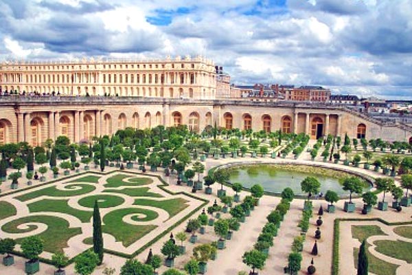palacio-de-versalles-paris-virgen-de-la-milagrosa