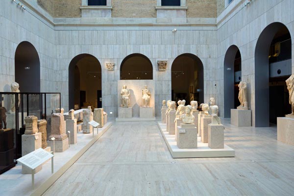 museo-arqueologico-nacional-madrid-virgen-del-olvido-maria-por-el-mundo
