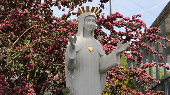 Virgen-en-Beauring-belgica-maria-por-el-mundo