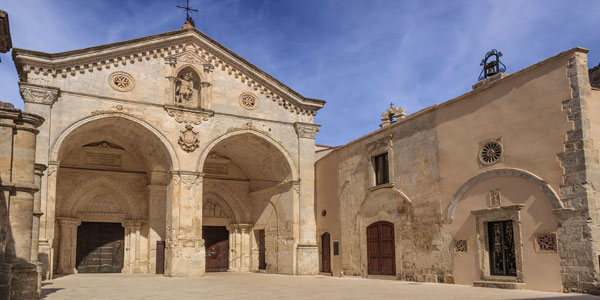 quinta-aparicion-Santuario-di-San-Michele-Arcangelo-Puglia