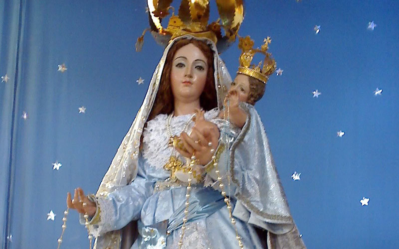 En este momento estás viendo Virgen del Rosario, Virgen del Pilar, y Santa Teresa de Avila; tres importantes celebraciones para el mes de Octubre