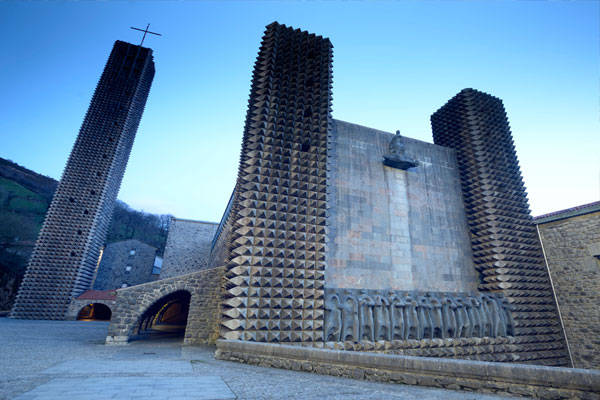 Santuario-de-Nuestra-Señora-de-Aránzazu-Oñati