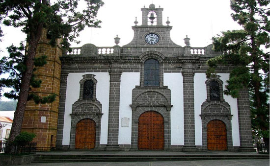 basilica-virgen-del-pino-gran-canarias
