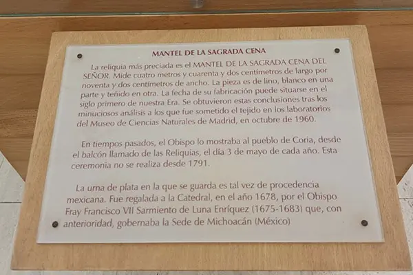 Mantel-de-la-Ultima-Cena.-Catedral-de-Coria-A-159-Km-de-Guadalupe