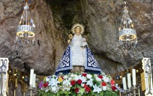 Oración a La Virgen de Covadonga maria por el mundo