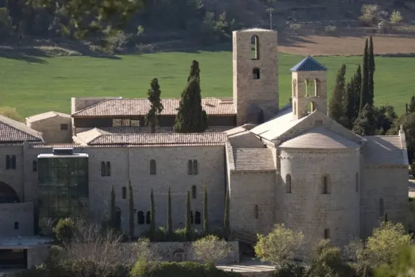 Monasterio de San Benet de Bages en Sant Fruitós, conjunto monástico medieval de Cataluña